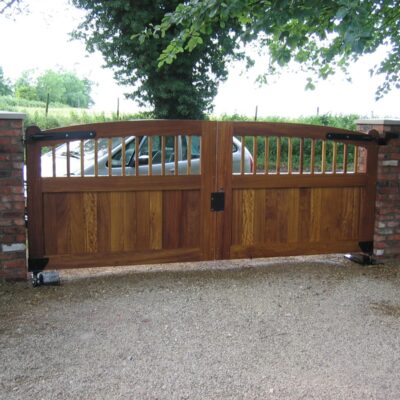 Wooden swing automated gate